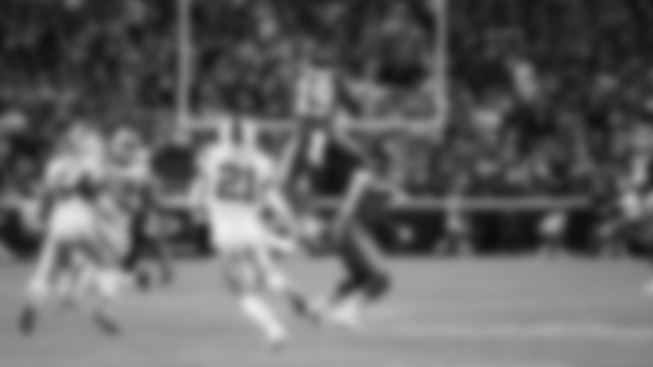 Kansas City Chiefs vs Buffalo Bills at GEHA Field at Arrowhead Stadium in Kansas City, MO on October 10, 2021