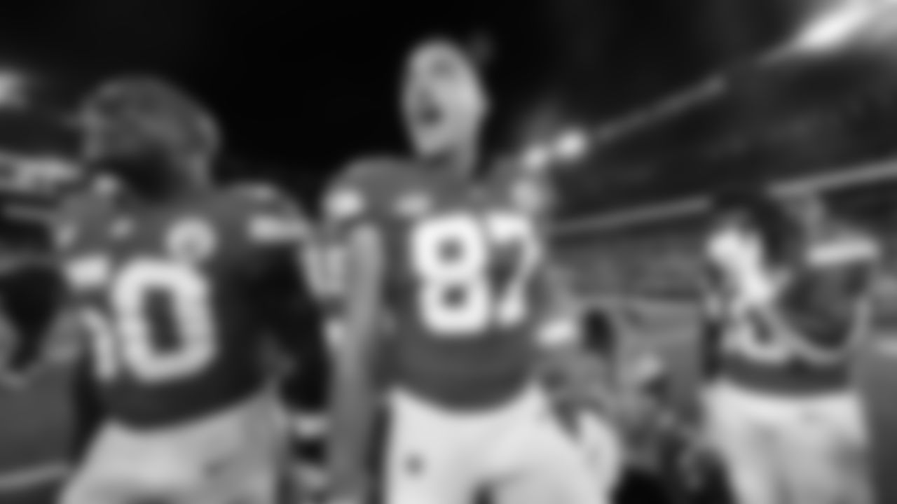 Kansas City Chiefs tight end Travis Kelce (87) prior to the NFL Week 4 matchup against the New York Jets at MetLife Stadium in East Rutherford, New Jersey on October 1, 2023.