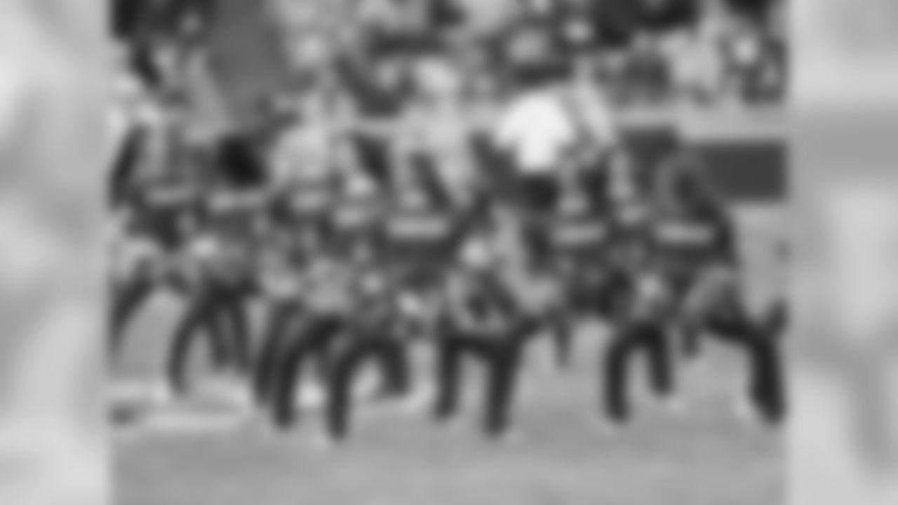 005_2018_ChiefsRaiders_Cheer
