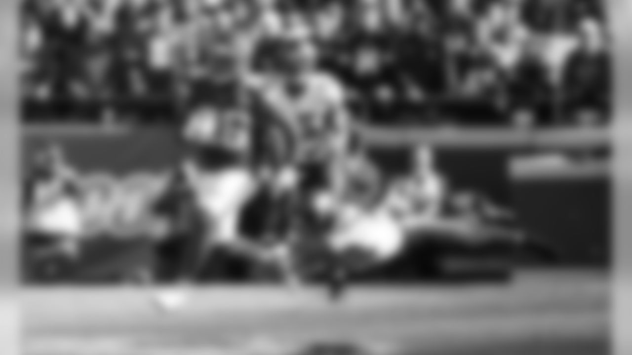 Kansas City Chiefs Running Back Damien Williams (26) during the football game between the Kansas City Chiefs and the Minnesota Vikings at Arrowhead Stadium on November 3, 2019.