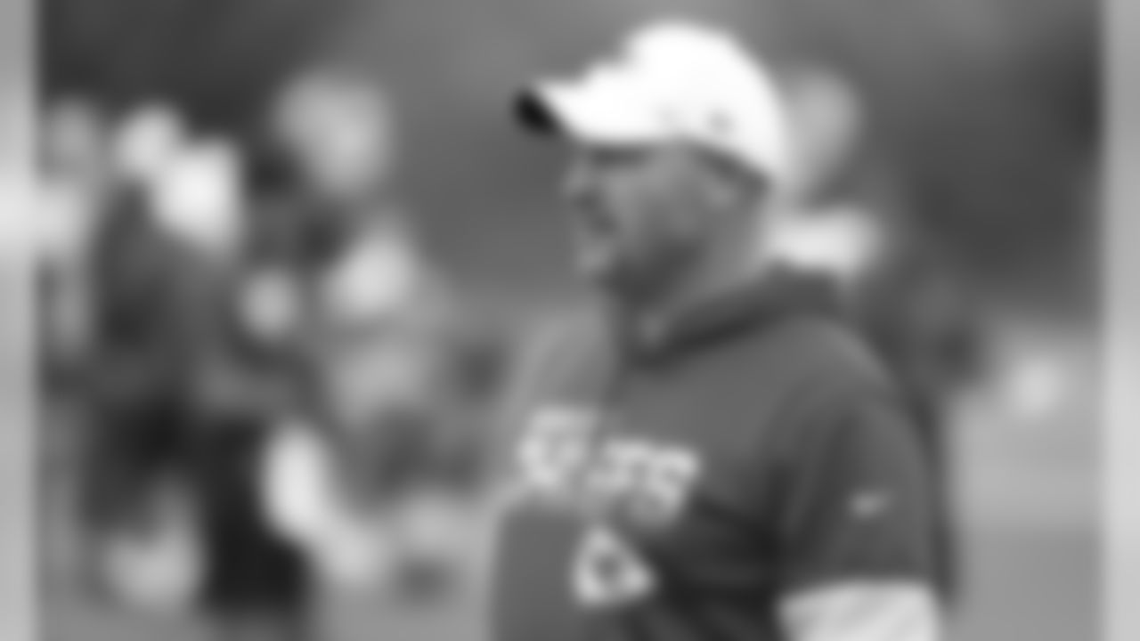 Kansas City Chiefs Linebackers Coach Matt House during a 2019 practice at The University of Kansas Health System Training Complex in Kansas City, MO.
