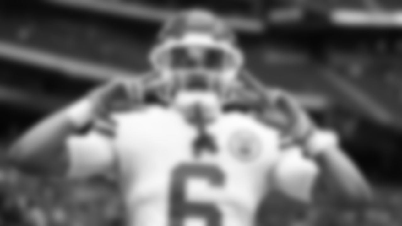 Kansas City Chiefs safety Bryan Cook (6) prior to an NFL football game against the Houston Texans, Sunday, December 18, 2022 in Houston.