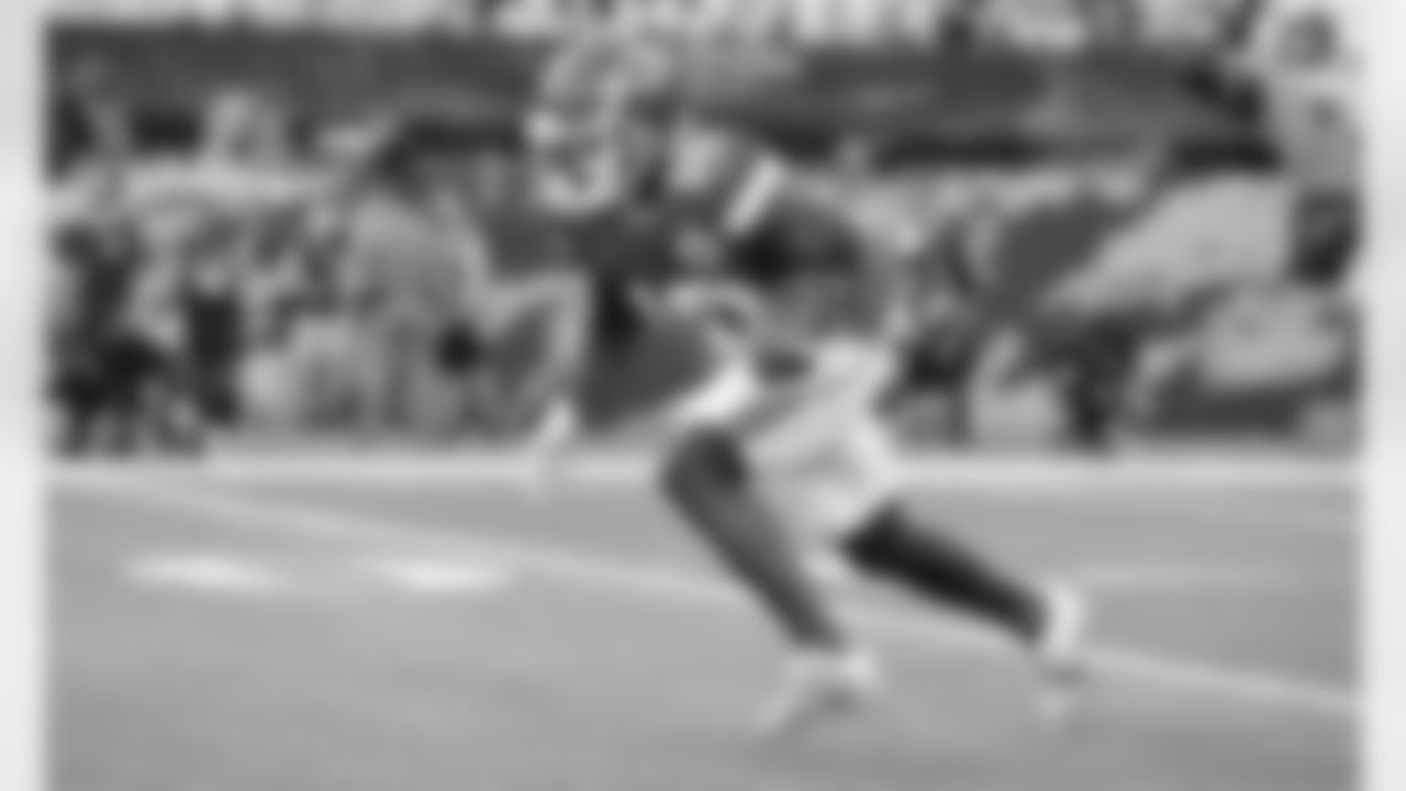 Kansas City Chiefs Wide Receiver Tyreek Hill (10) prepares for Super Bowl LV against the Tampa Bay Buccaneers, Sunday, Feb. 7th 2021 at Raymond James Stadium in Tampa, FL.