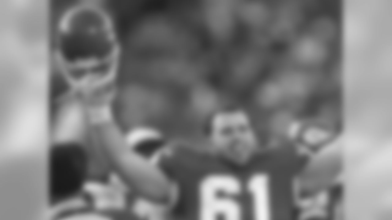 Kansas City Chiefs vs the Pittsburgh Steelers in the 1993 playoffs