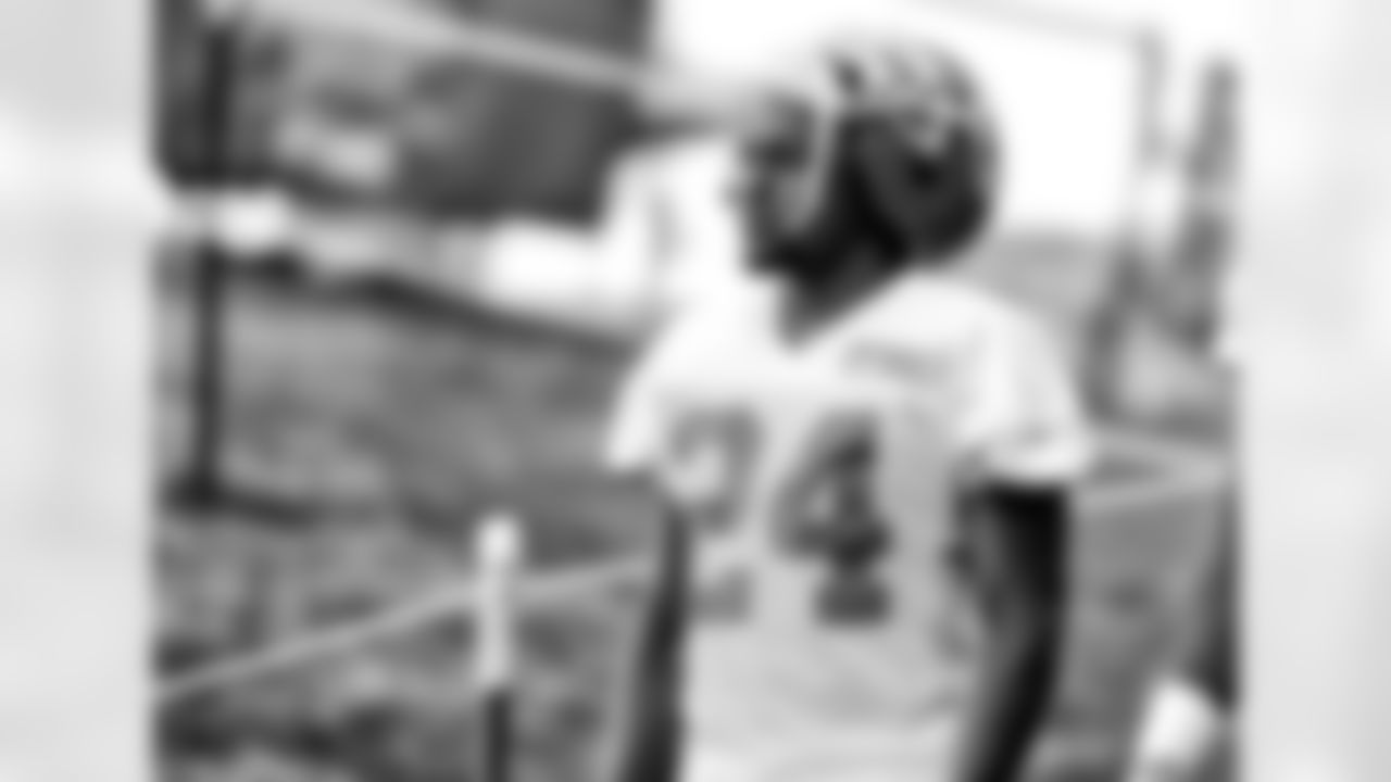 Kansas City Chiefs defensive back D.J. White (24)