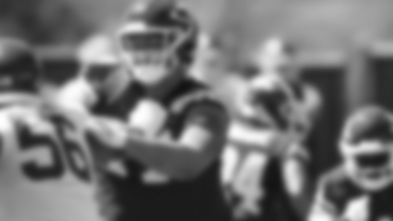 Kansas City Chiefs offensive guard Andrew Wylie (77) during practice on Tuesday August 30, 2022.