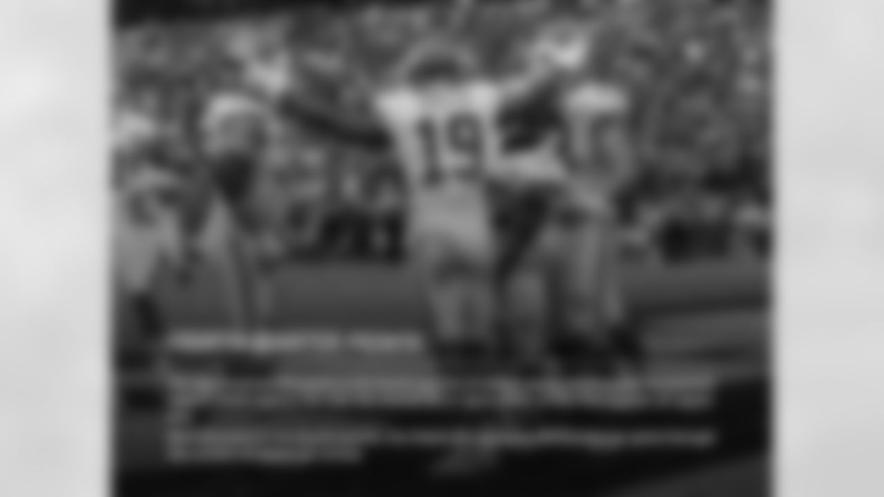 FOURTH-QUARTER POINTS: The Chiefs scored 20 points in the fourth quarter of today's game, marking just the seventh time in Chiefs history the club has scored 20 or more points in the final quarter of regulation.
With 20 points in the fourth quarter, the Chiefs are averaging 32.3 points per game through the current six-game win streak.