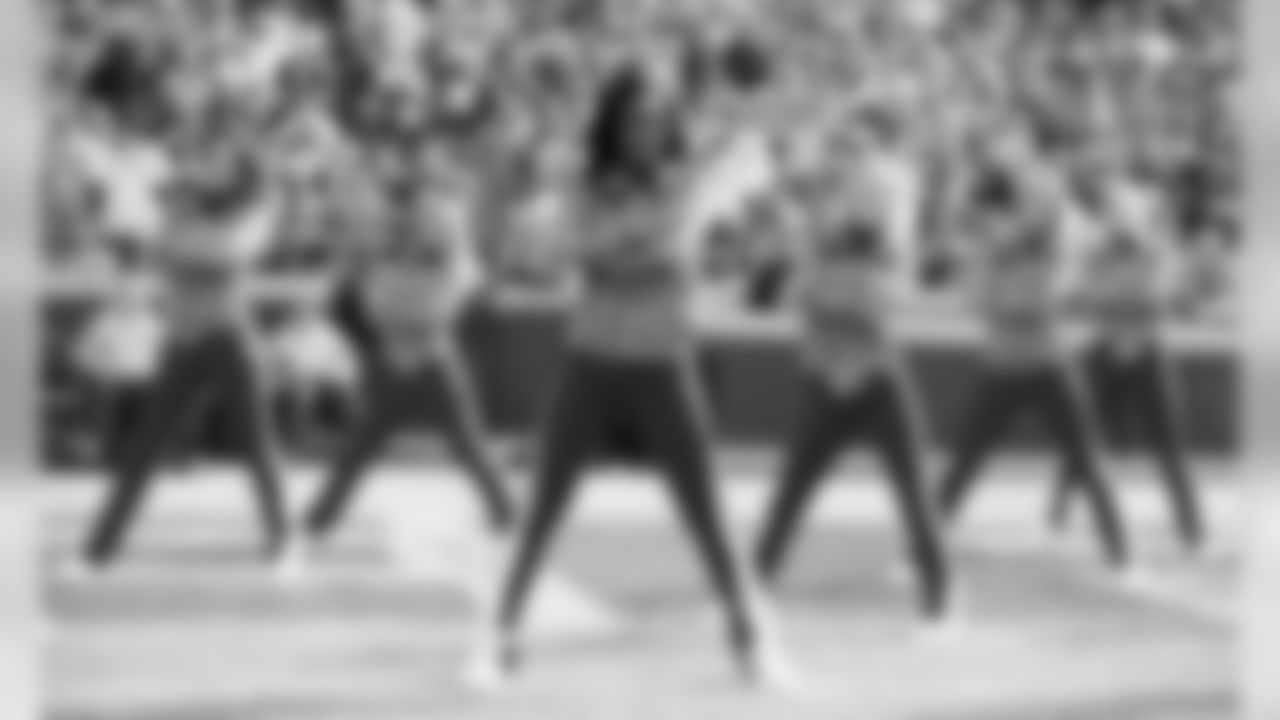 046_2019_Vikings_Cheer