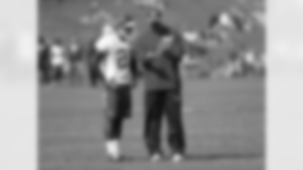 Kansas City Chiefs cornerbacks coach Al Harris talks with cornerback Eric Murray (21) at practice on the ninth day of training camp on Mosaic Life Care Field at the campus of Missouri Western State University on Monday, August 8, 2016.