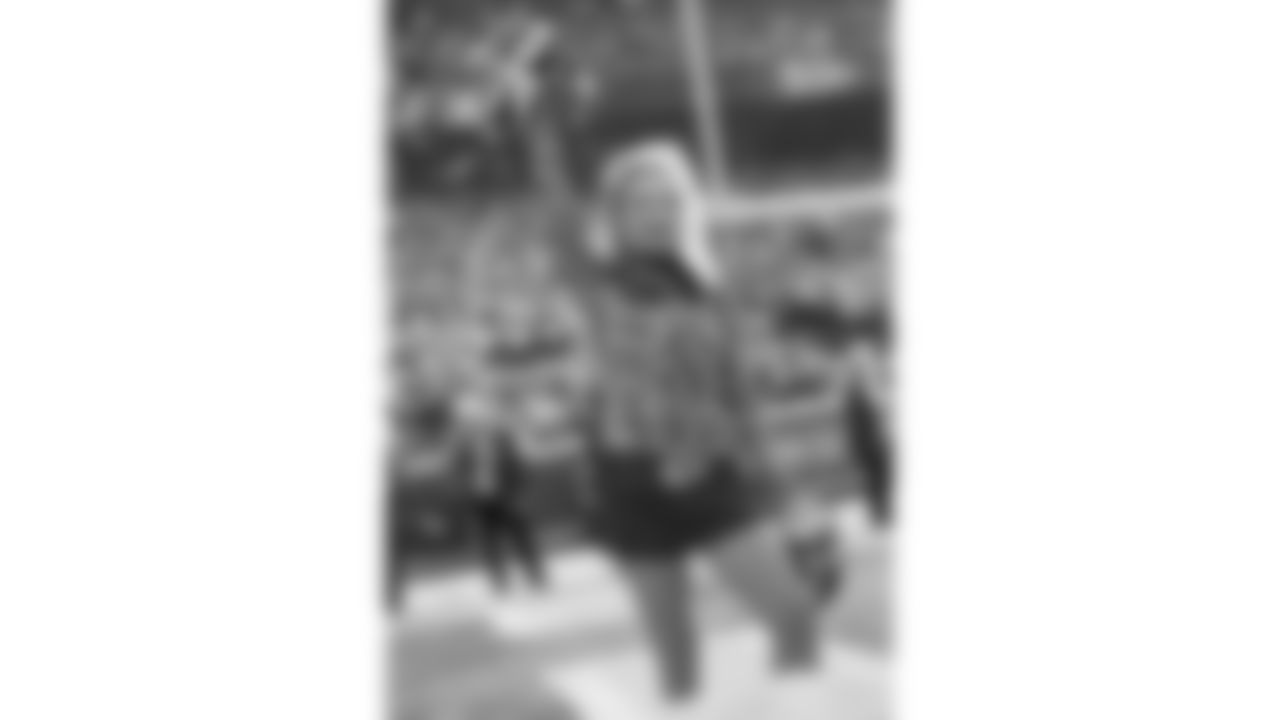 029_2019_Vikings_Cheer