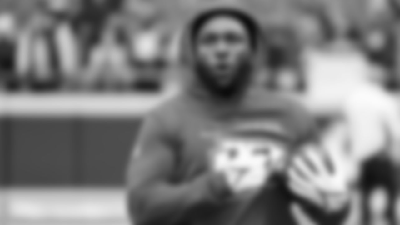 Kansas City Chiefs running back Darrel Williams (31) warming up prior to an NFL football game against the Pittsburgh Steelers, Sunday, December 26, 2021 in Kansas City.