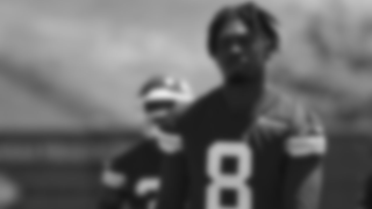 Wide receiver Justyn Ross (8) during the first day of practice for Kansas City Chiefs rookie mini camp.