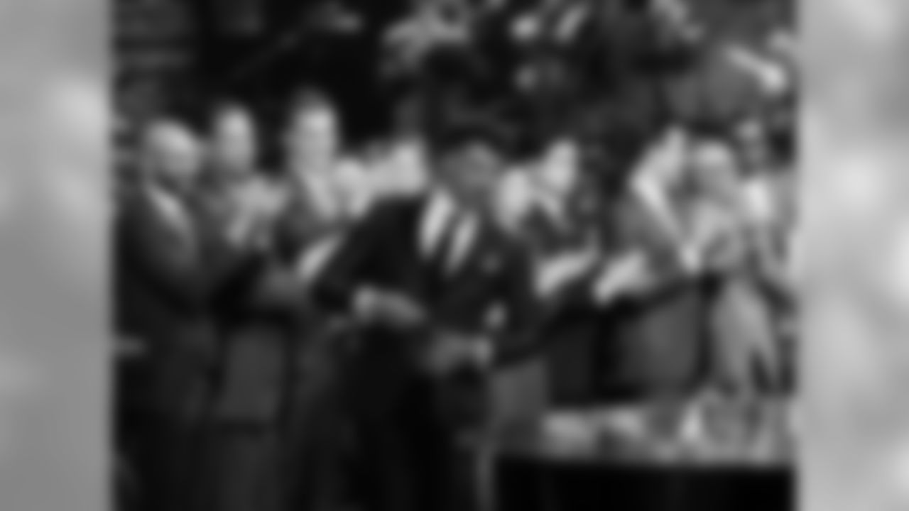049_NFL_Honors19