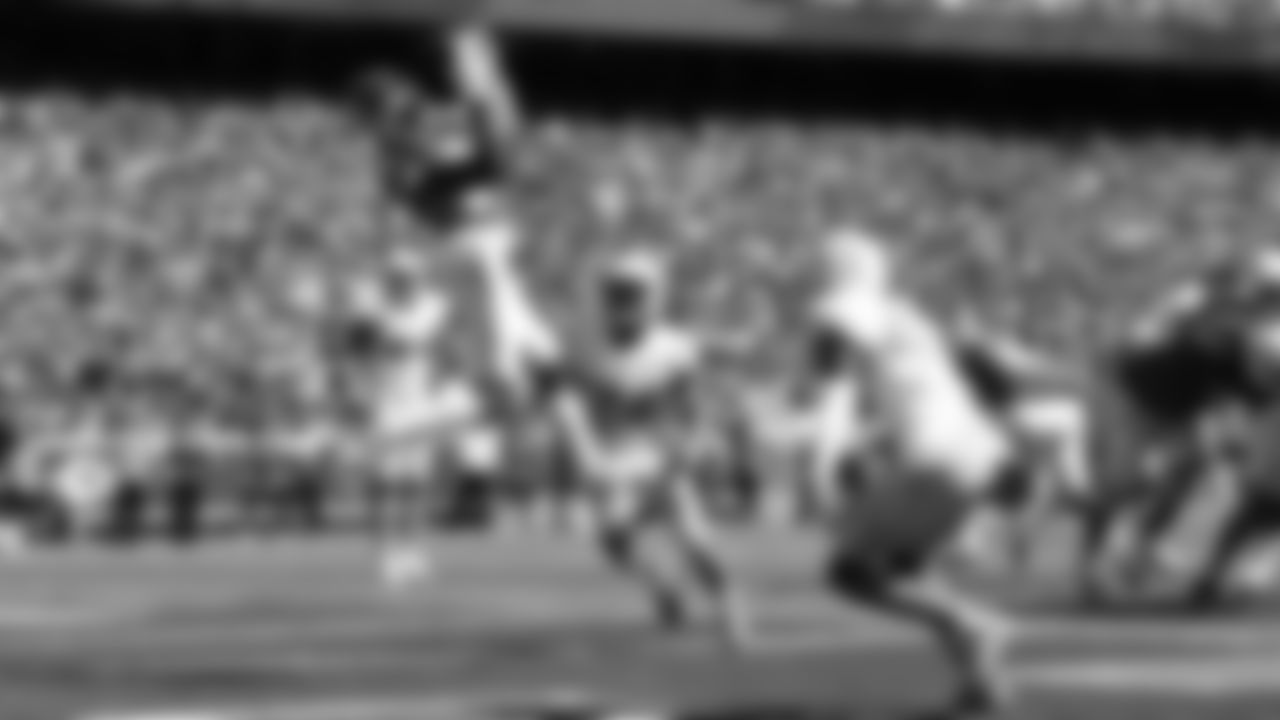 Kansas City Chiefs tight end Jody Fortson (88) catches the ball in the end zone during an NFL football game against the Los Angeles Chargers, Sunday, September 26, 2021 in Kansas City.