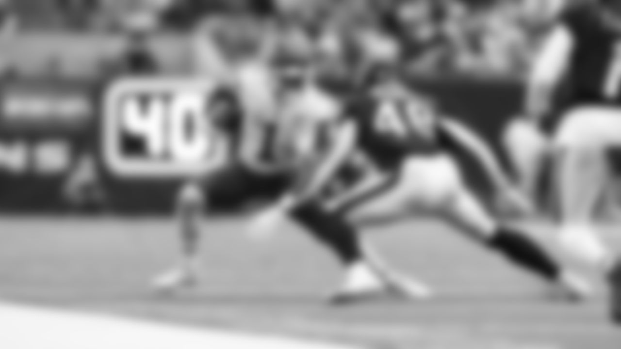 Kansas City Chiefs running back Jerick McKinnon (1) runs with the ball during an NFL football game against the Houston Texans, Sunday, December 18, 2022, in Houston.