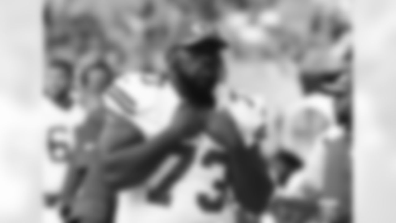Kansas City Chiefs offensive lineman Zach Fulton (73)