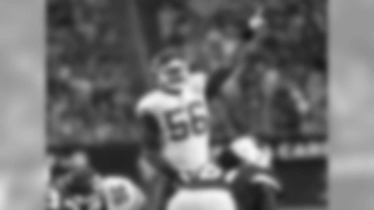Kansas City Chiefs linebacker Derrick Johnson (56)