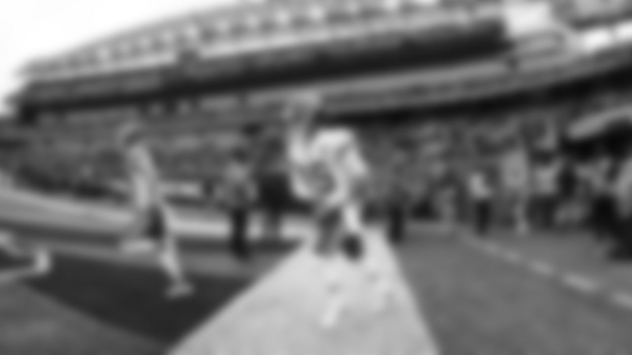 Kansas City Chiefs quarterback Patrick Mahomes (15) prior to an NFL football game against the Cincinnati Bengals, Sunday, January 2, 2022 in Cincinnati.