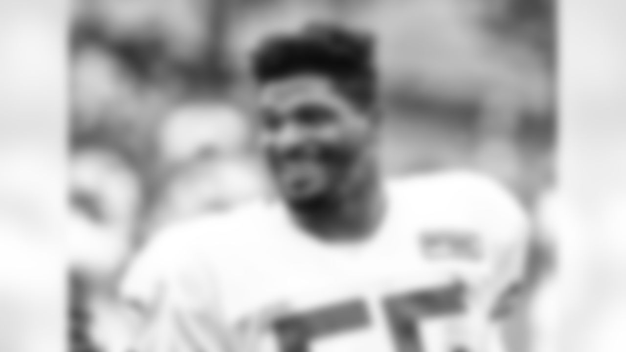 Kansas City Chiefs linebacker Dee Ford (55)