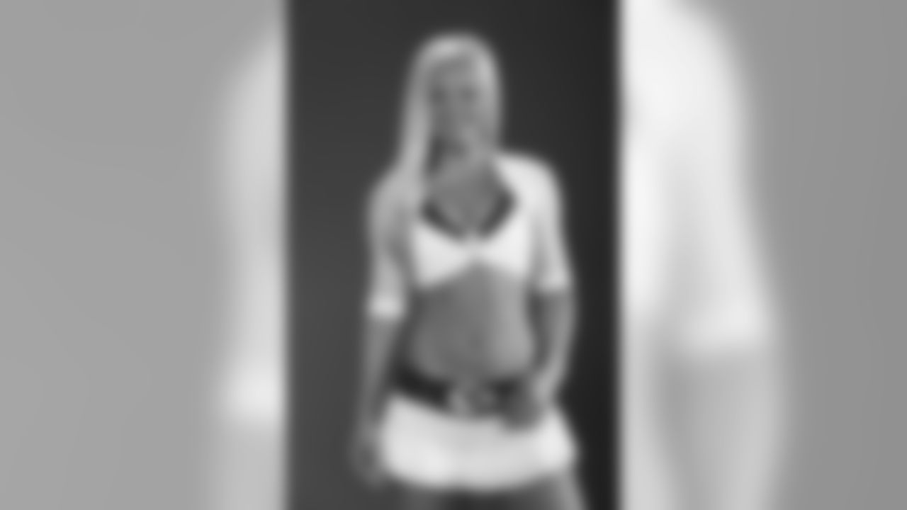 Kansas City Chiefs Cheerleader Summer