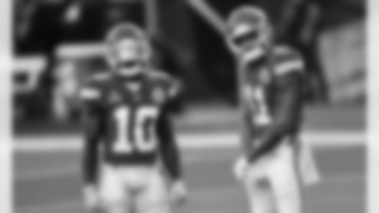 Kansas City Chiefs Wide Receiver Tyreek Hill (10), Wide Receiver Demarcus Robinson (11) prepare for Super Bowl LV against the Tampa Bay Buccaneers, Sunday, Feb. 7th 2021 at Raymond James Stadium in Tampa, FL.