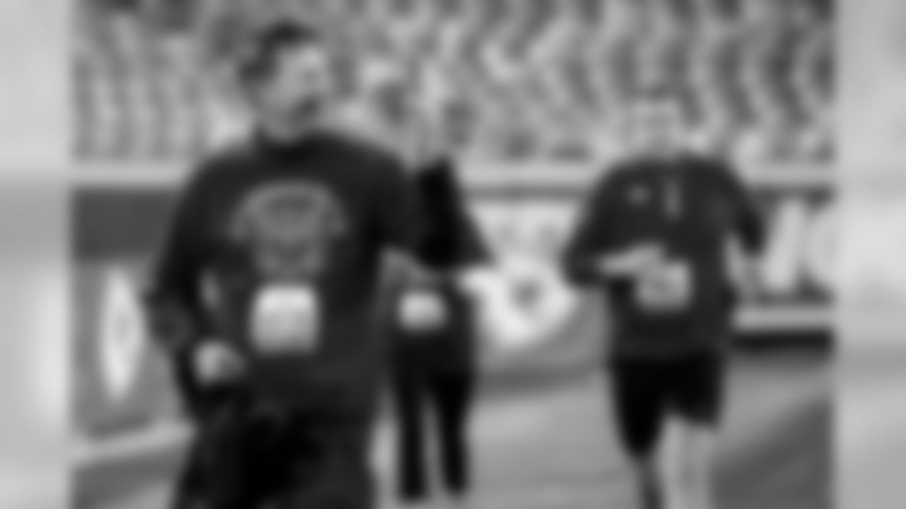 Photos from The Arrowhead 5k