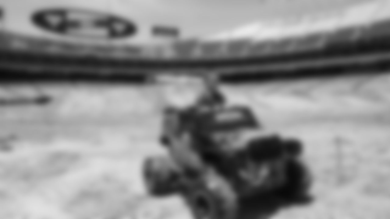 007_2019_MonsterJam_SurpriseDelight