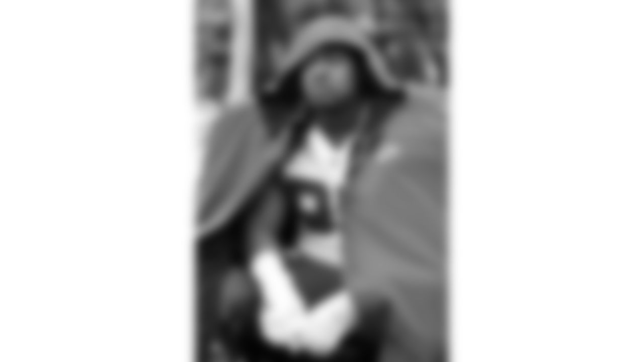 Kansas City Chiefs defensive end Chris Jones (95) prior to an NFL football game against the Cincinnati Bengals, Sunday, January 2, 2021 in Cincinnati.
