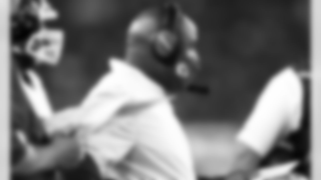 Kansas City Chiefs Offensive Coordinator Eric Bieniemy during an NFL football game against the Tampa Bay Buccaneers at Raymond James Stadium on November 29, 2020.
