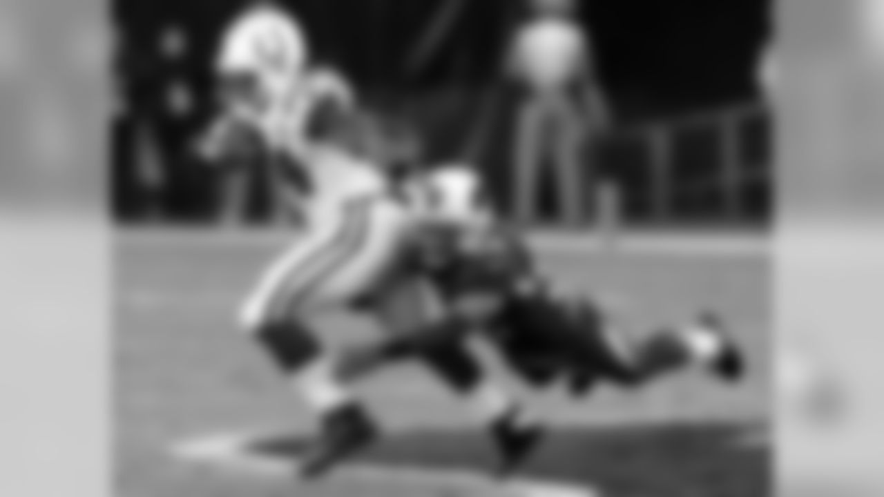 Running Back Trent Richardson (34)