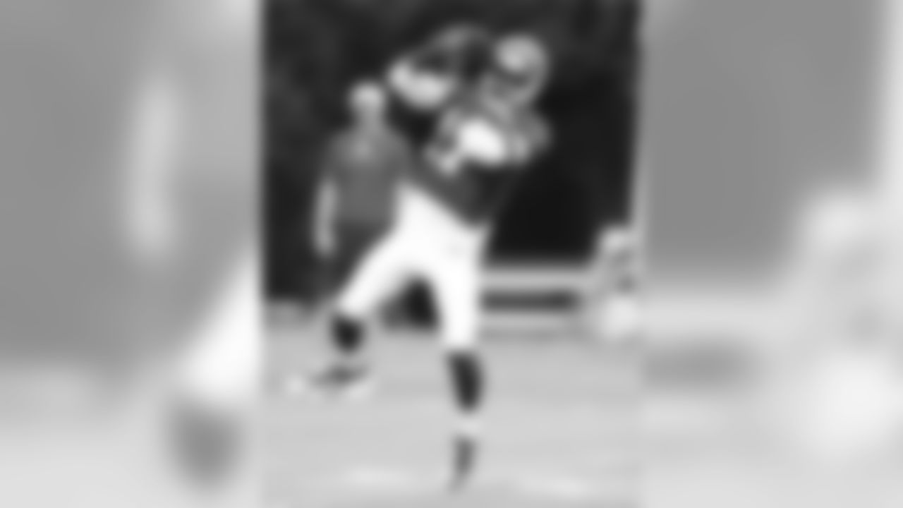 WR Donnie Avery