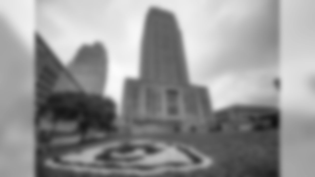 Kansas City celebrates Red Friday 2018