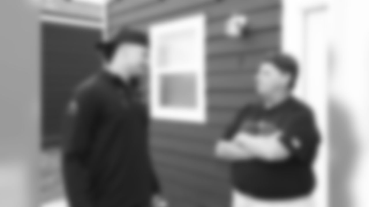 Patrick Mahomes partners with Community America in their initave to help build new tiny homes for homeless veterans.