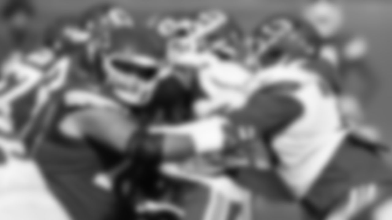 Kansas City Chiefs offensive guard Nick Allegretti (73) in action during practice on Thursday, October 06, 2022.
