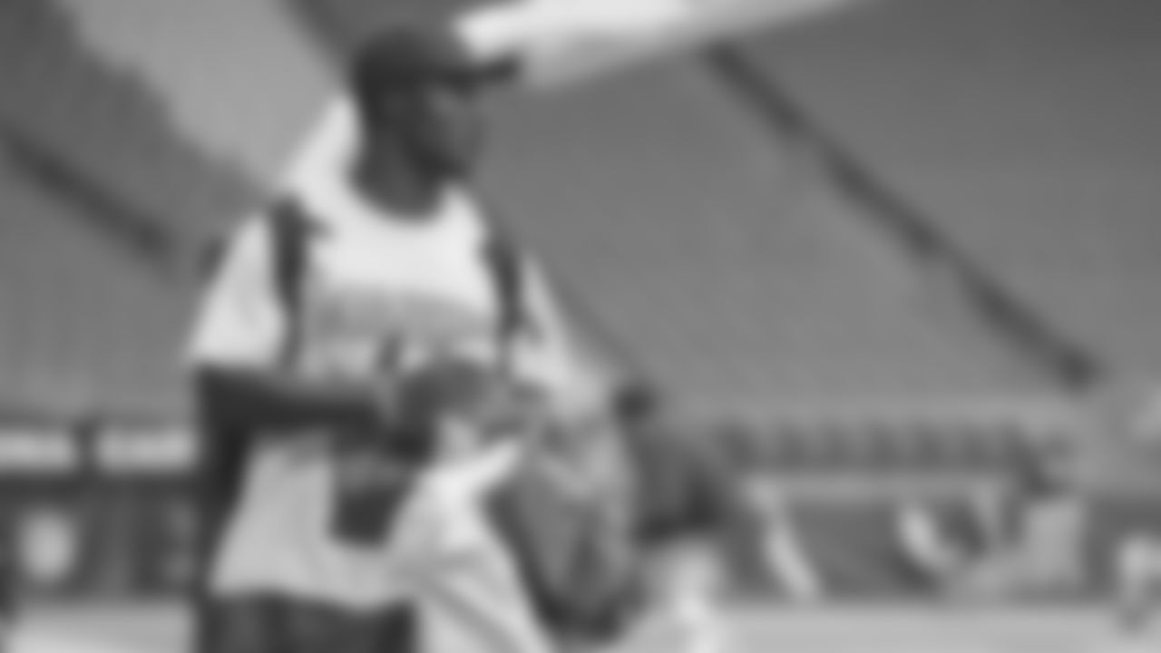 Kansas City Chiefs strong safety Will Parks (20) arrives for preseason game two against the Arizona Cardinals, Friday, Aug. 20th, 2021.