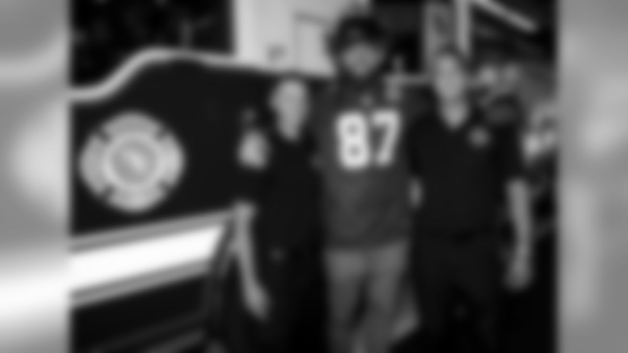 The Tight Ends visit NKC Fire on 9/11/18