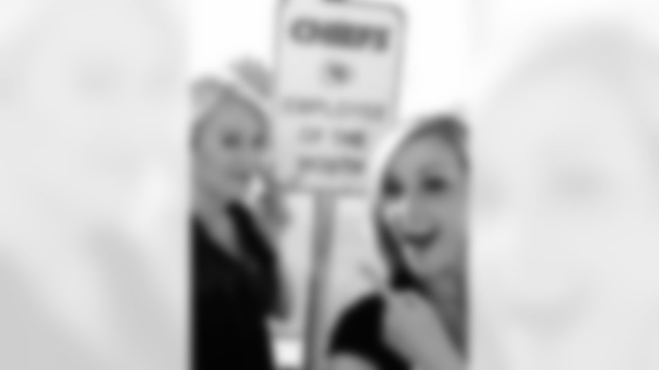 Meet your June Employees of the Month, Anna and Hayley.