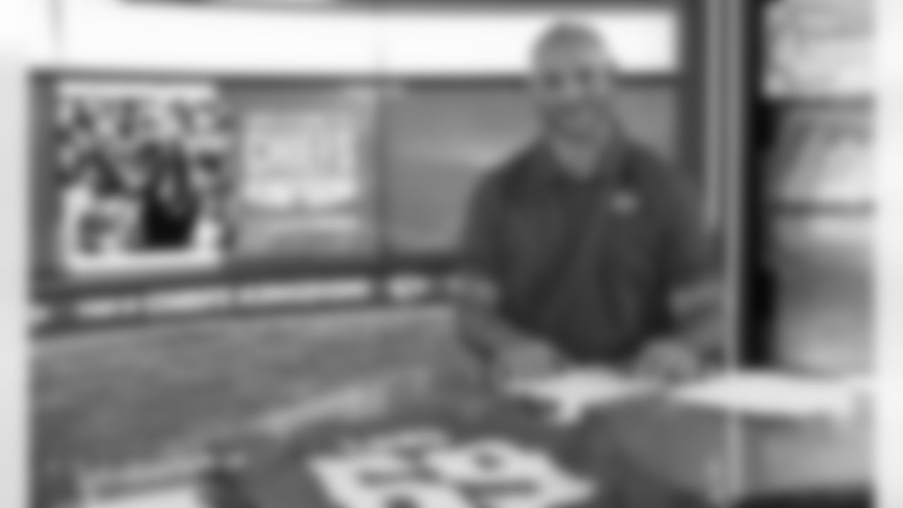 Kyle Long signing is contract at One Arrowhead Drive.