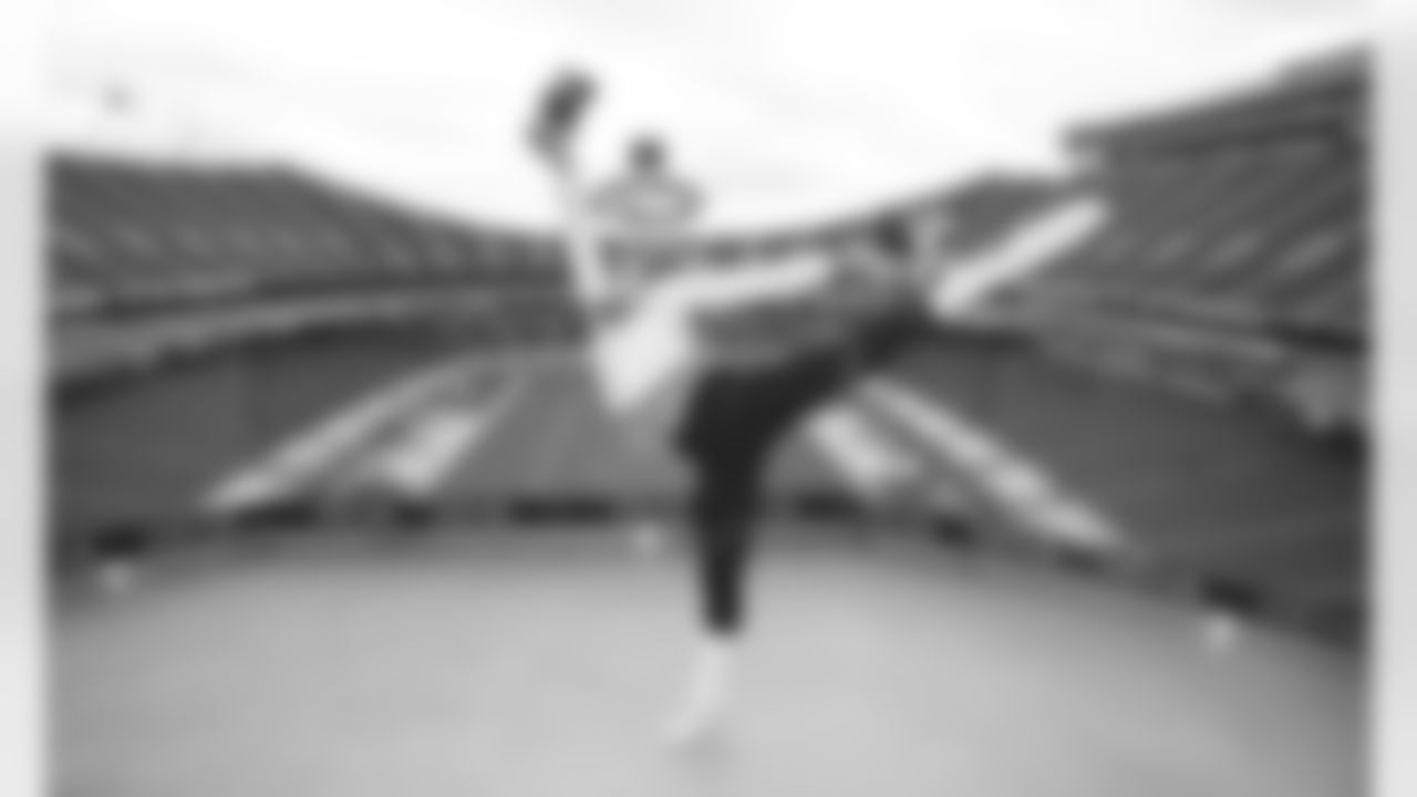 009-2020_PanthersCheer