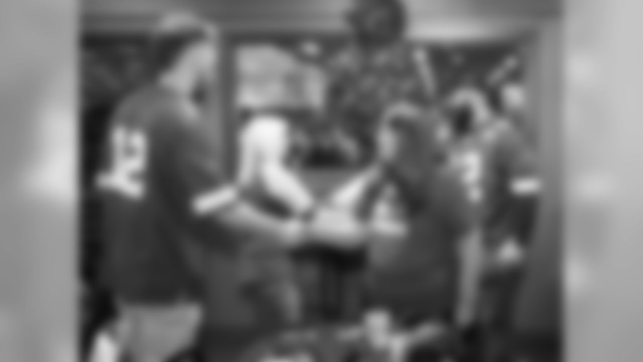 Chiefs players hosted a holiday party for Gold Star families.