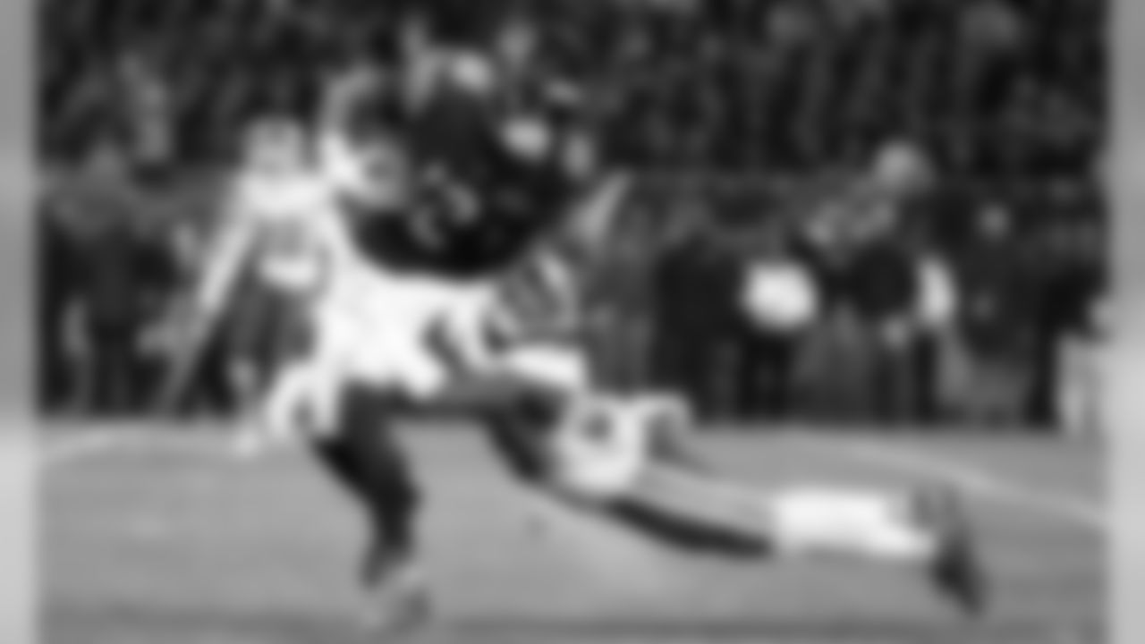 Kansas City Chiefs Cornerback Kendall Fuller (29) during the game between the Kansas City Chiefs and the Chicago Bears at Soldier Field on December 22, 2019.