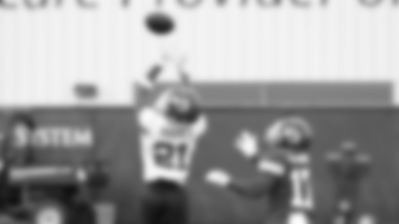 Kansas City Chiefs cornerback Mike Hughes (21) during practice on Wednesday October 6, 2021.