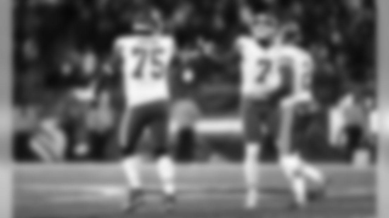 The Kansas City Chiefs take on the New England Patriots at Gillette Stadium on December 8, 2019.
