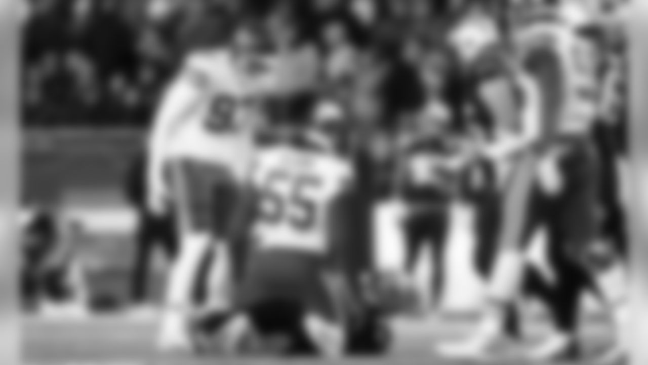 Kansas City Chiefs Defensive End Frank Clark (55) during the game between the Kansas City Chiefs and the New England Patriots on December 8, 2019.