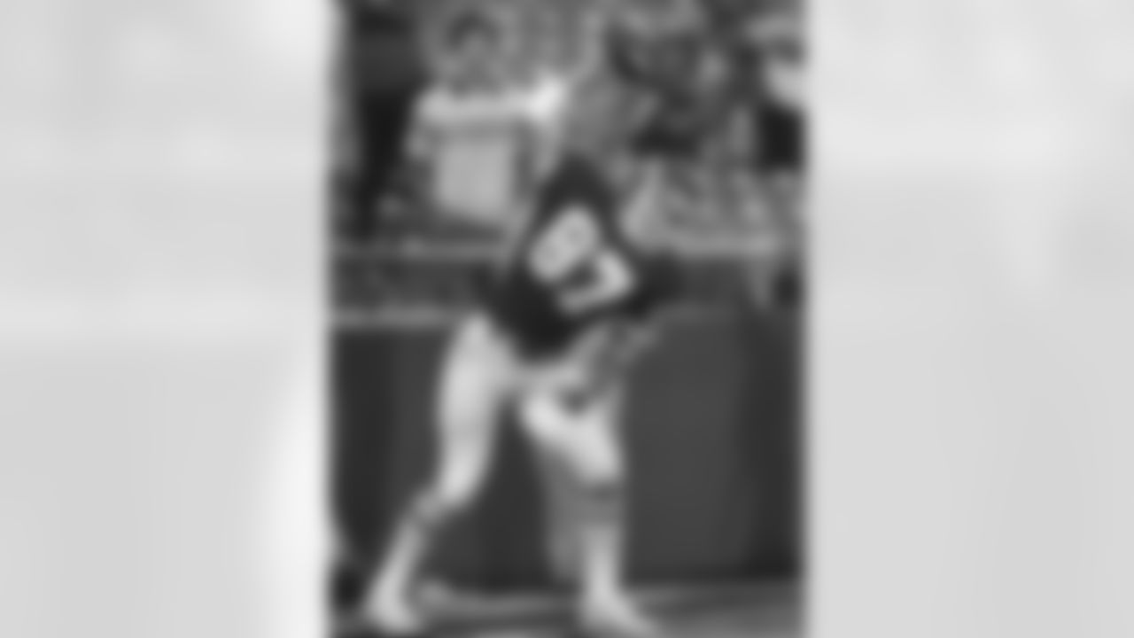 TE, Walt Arnold