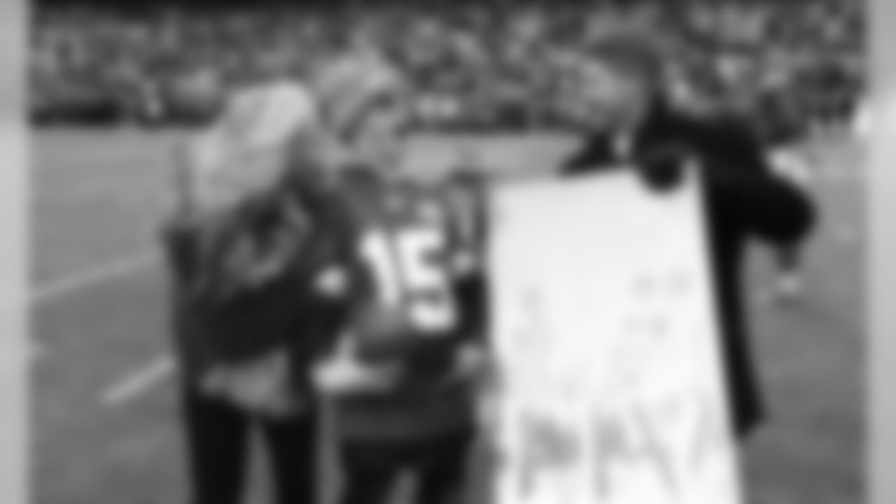 Kansas City Chiefs Chairman and CEO Clark Hunt prior to the game between the Kansas City Chiefs and Oakland Raiders at Arrowhead Stadium on December 1, 2019.