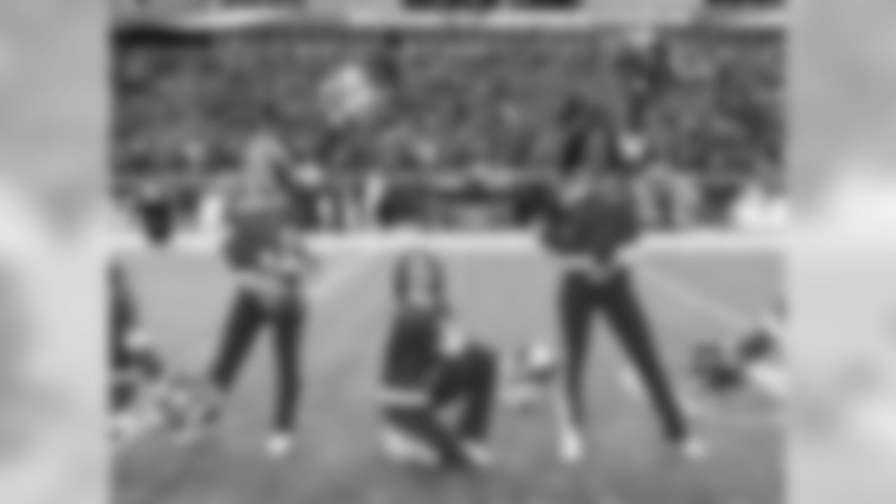 029_2018_ChiefsRaiders_Cheer