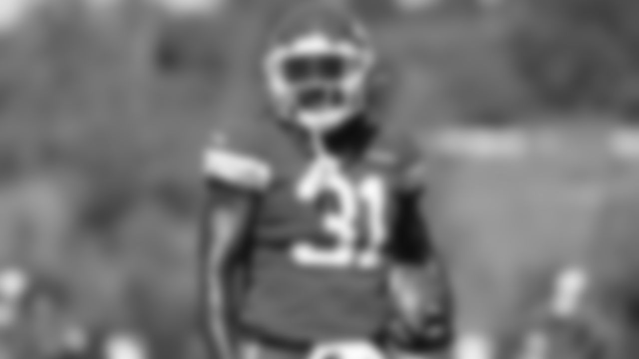 Kansas City Chiefs running back Darrel Williams (31) during practice at the The University of Kansas Health System Training Complex.