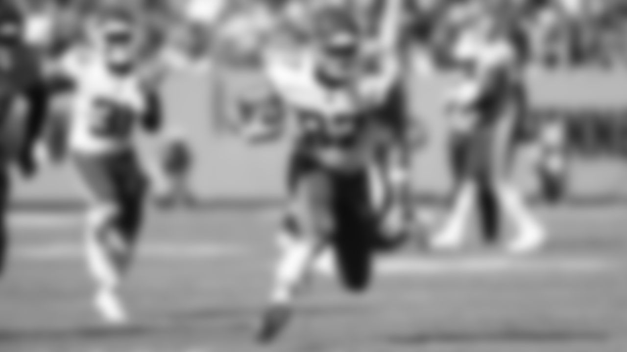 Kansas City Chiefs tight end Travis Kelce (87) during an NFL football game against the Tennessee Titans at Nissan Stadium, Sunday, October 24, 2021 in Nashville