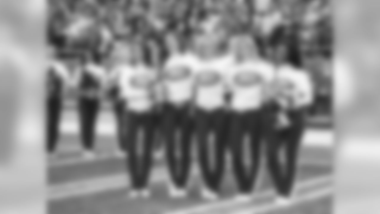 Kansas City Chiefs Cheerleaders during the Chiefs vs Raiders game December 14, 2014